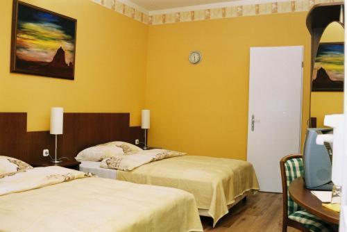 Sunset Motel Сомбатхей Номер фото